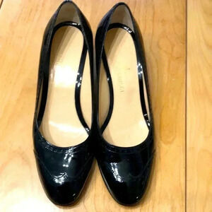 Tanino Crisci handmade in Italy black leather pumps.